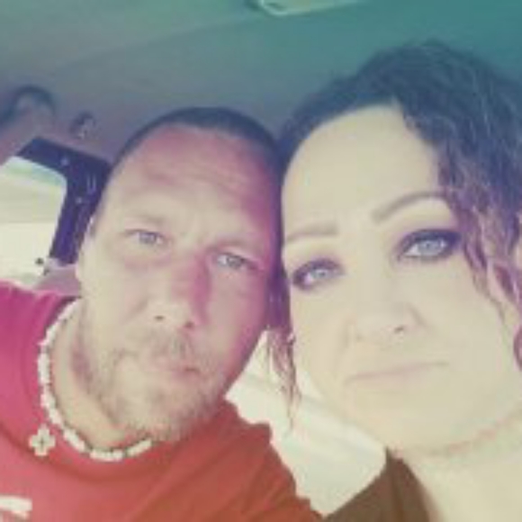 Meet your Posher, Van & April Cook - Picture 2 of 14